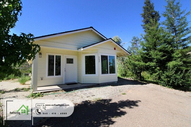 Building Photo - 9657 Swasey Dr