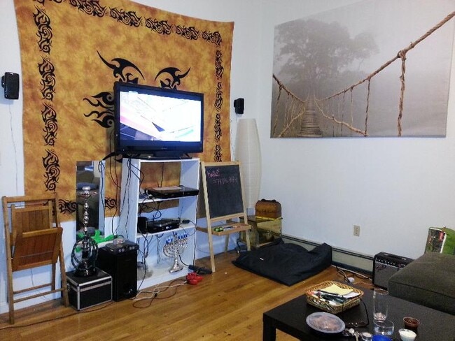 Photo - 168 Northampton St Unit 3