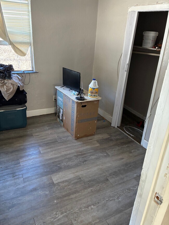 Photo - 4425-4427 NW 23rd Ct