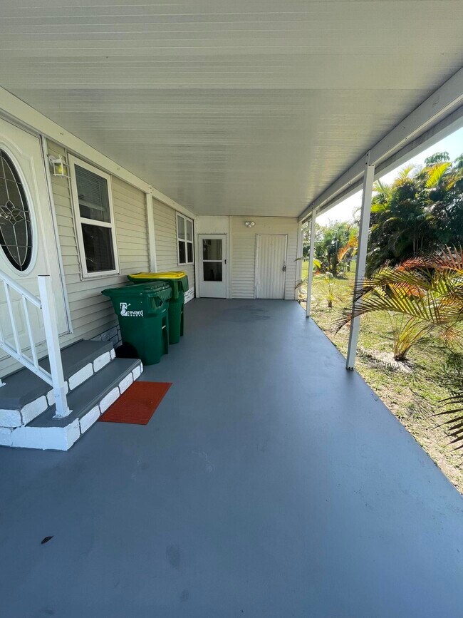 715 Barefoot Blvd Rental House Rental in Micco, FL