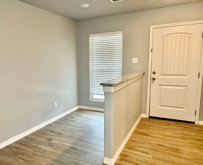 Photo - 1217 N Chicago Ave Unidad A