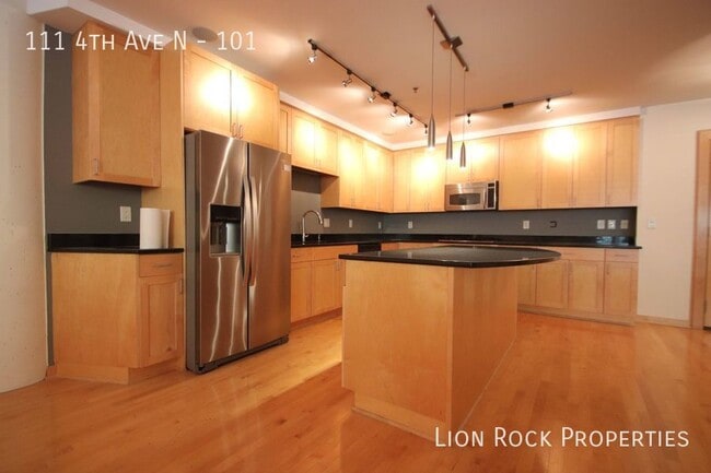 Photo - 111 N 4th Ave