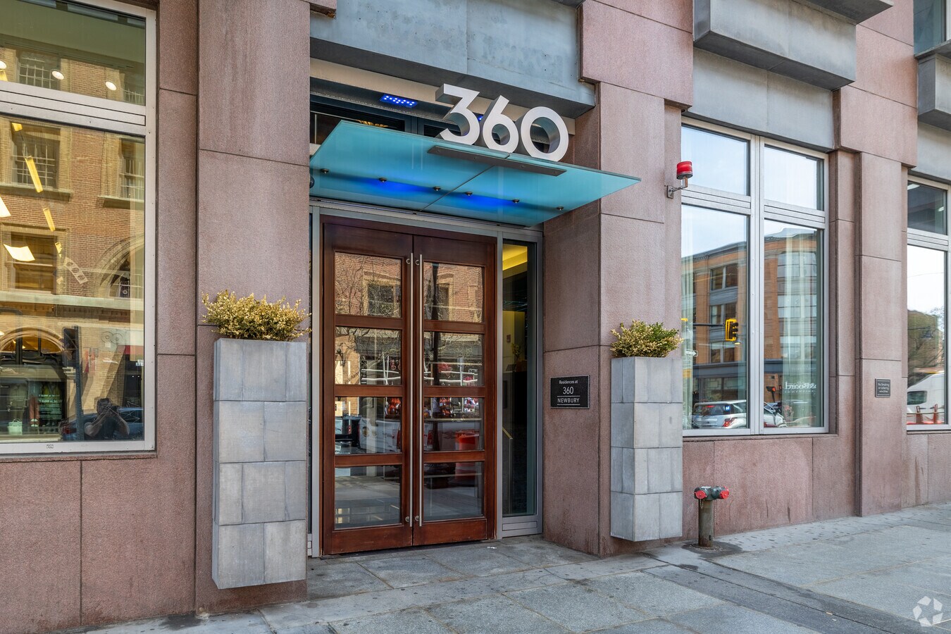 Entrance - 360 Newbury St