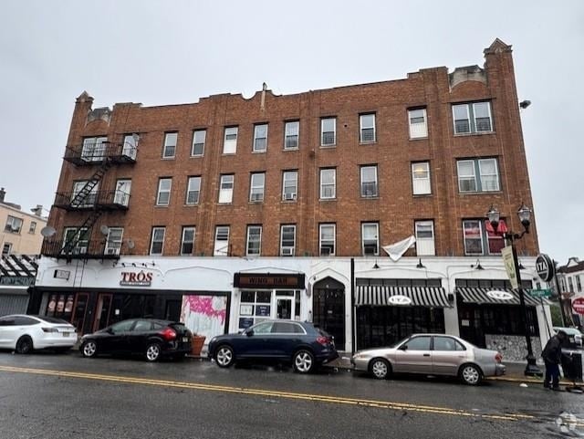 Building Photo - 686 Bergen Ave Unit 16 Rental