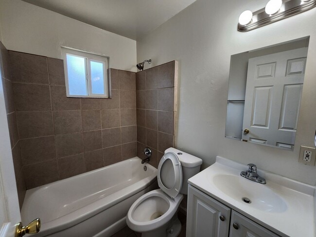 Photo - 3309 Y St Unit #D