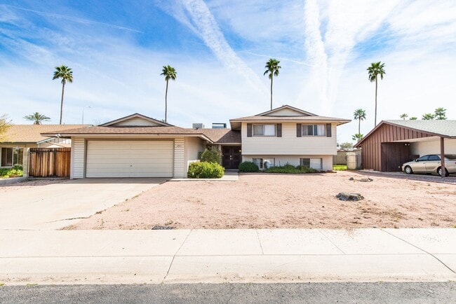 Building Photo - 3511 S Alder Dr