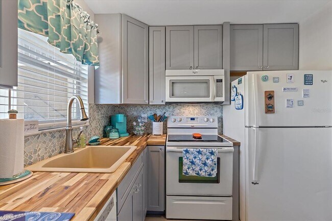 Photo - 4460 Ironwood Cir Unit 403A