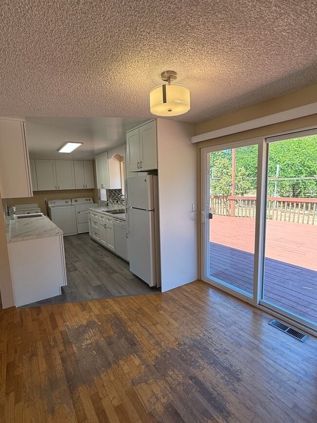 Photo - 1408 Corona Ave