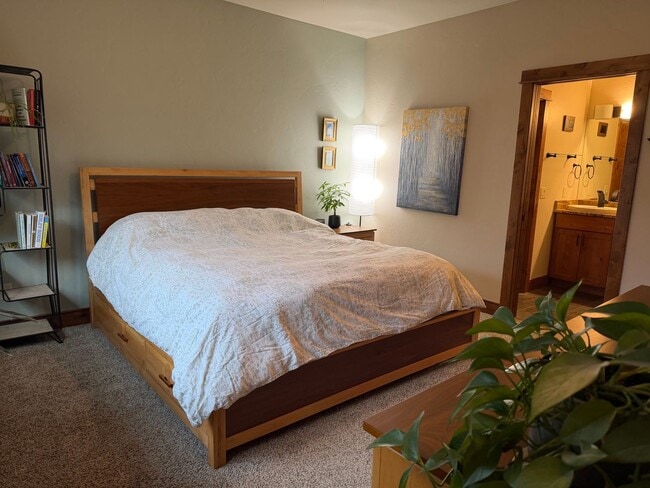 Photo - New Whitefish Rental - 3 Bedroom/2.5 Bath Beautiful Updated Home (Unfurnished). Available Aug 1st.