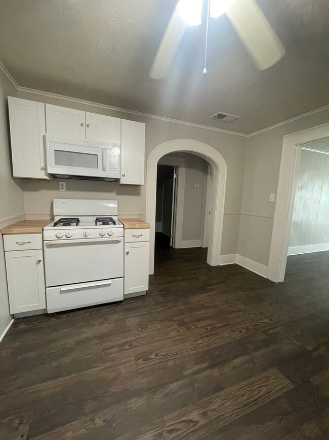 Photo - 501 Rockdale St