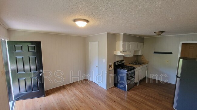 Photo - 1014 Sedgefield St Unit B