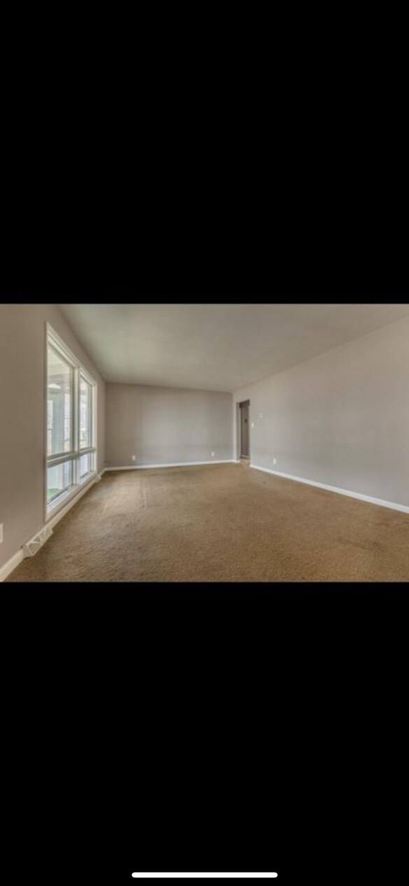 Photo - 506 E College Ave