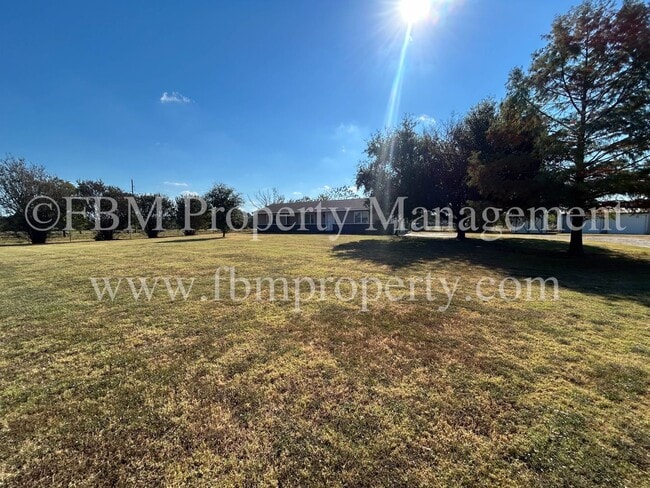 Photo - 4205 W Park Row Blvd