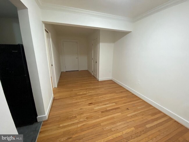 Building Photo - 2838 Hartford St SE Unit 304