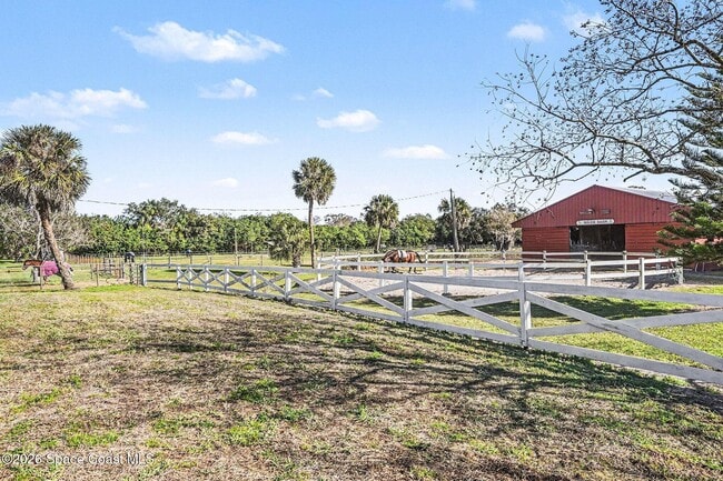 Photo - 655 N Burnett Rd