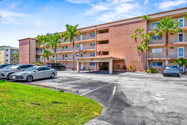 Photo - 2615 NE 1st Ct Unit 203