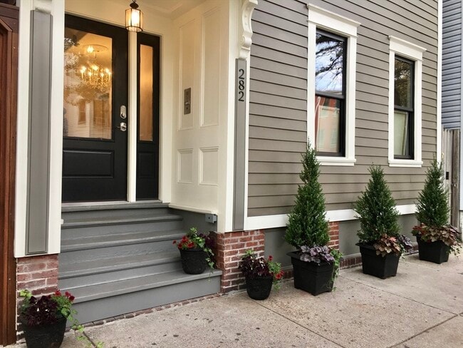 Photo - 282 Chelsea St Apartment Unit 1
