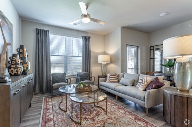 2BR, 2BA - 1,142SF
