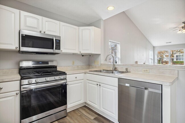 Photo - 6246 Albany Crest Ave