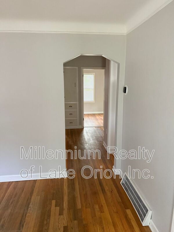 271 Dick Ave