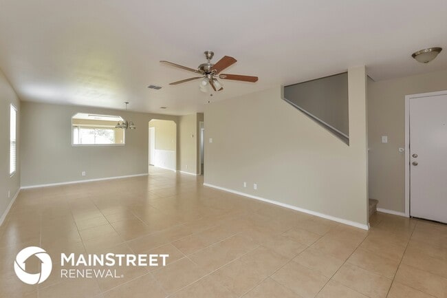 Photo - 315 Mallow Grove