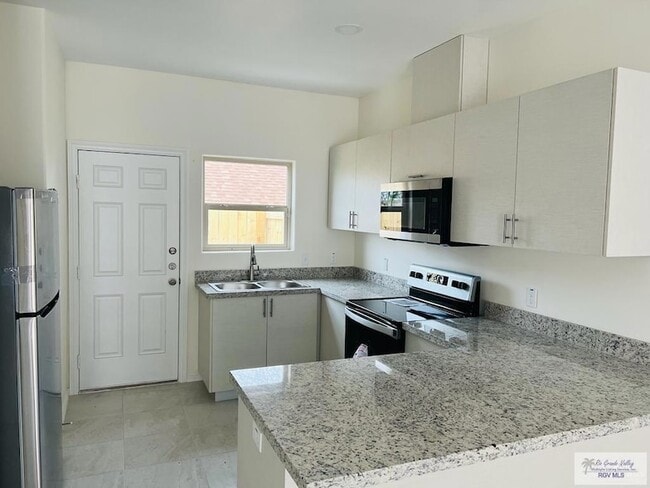 Photo - 1405 W Garfield Ave