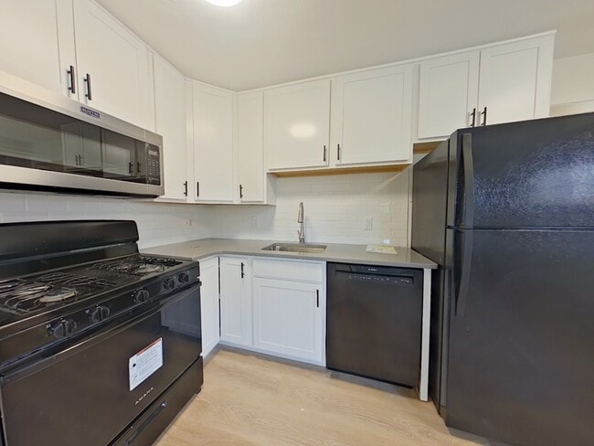 Building Photo - 3618 Indiana Ave Rental