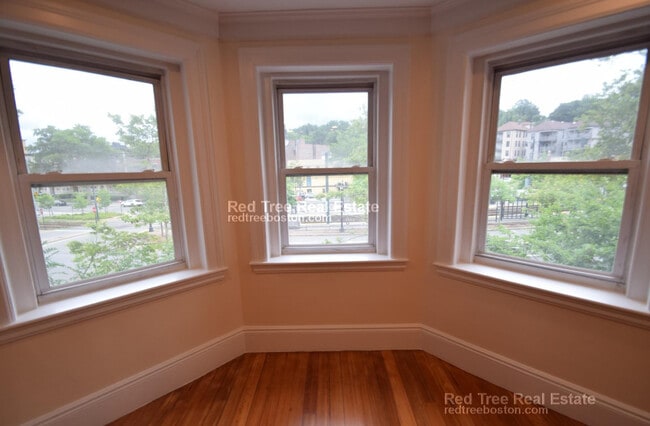 Photo - 1616 Beacon St