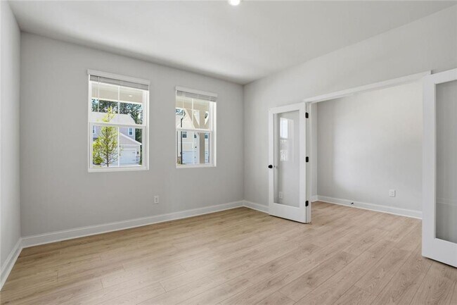 Photo - 142 Henley St