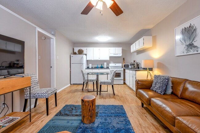 6th Street West Apartments Austin - 6th Street West Apartments Austin