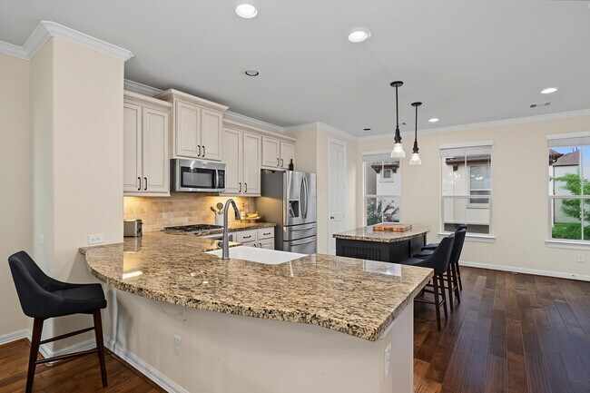 Photo - 2713 Shadybrook Meadow Dr