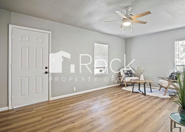 Photo - Updated 2 Bedroom Home in Midwest City's Original Mile!