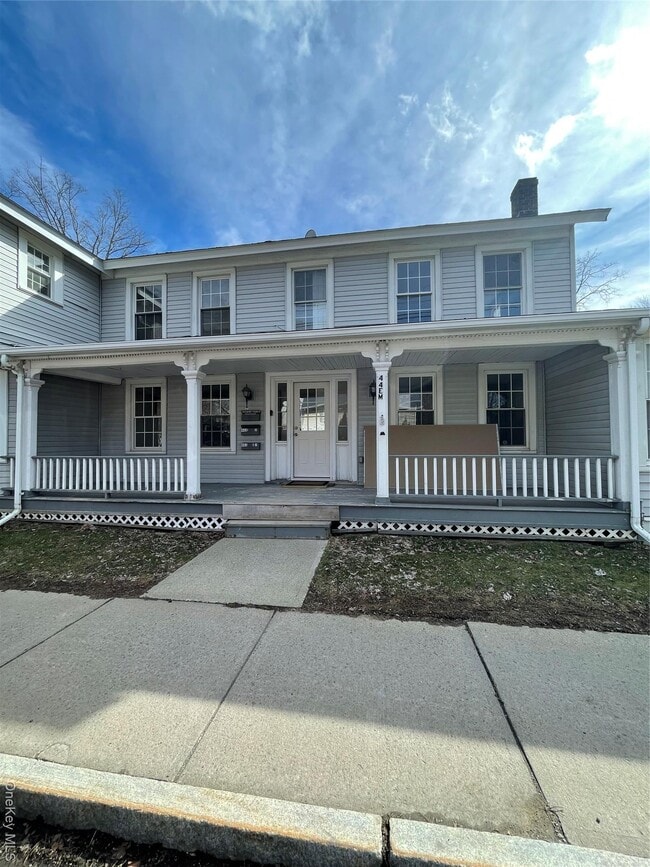 Building Photo - 44 E Market St Unit A