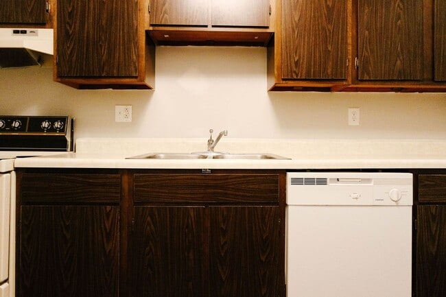 Photo - River Edge Apartments