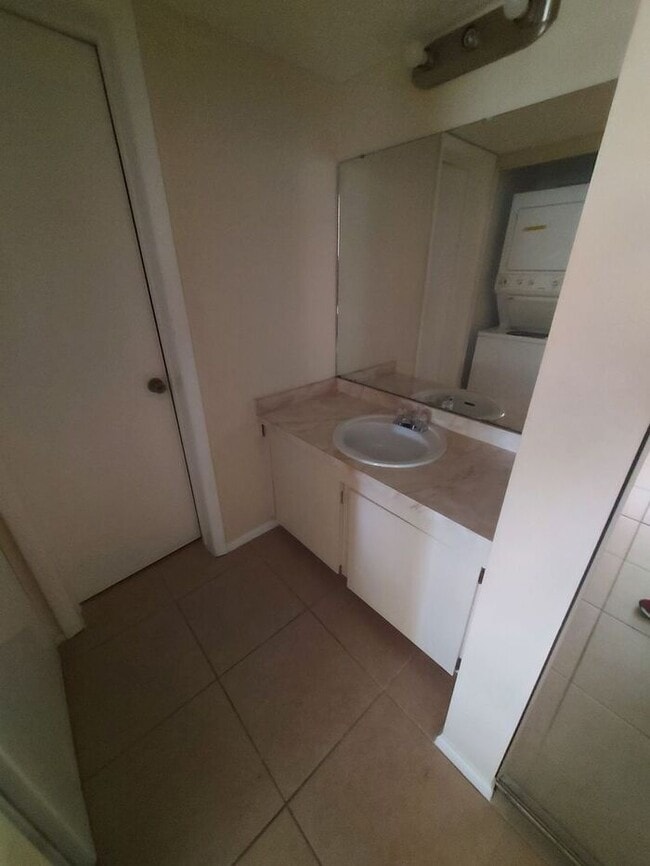 Photo - 584 Fairways Ln