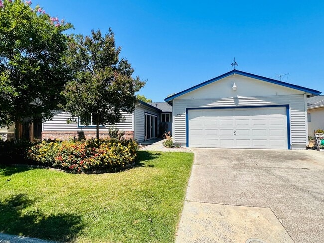 Lynbrook house ready now! $5075 - Lynbrook house ready now! $5075
