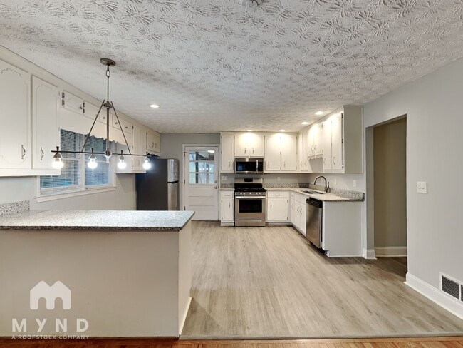 Photo - 2206 Rockdale Dr NW