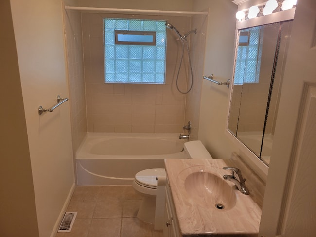 Photo - 240 O'Doherty Rd