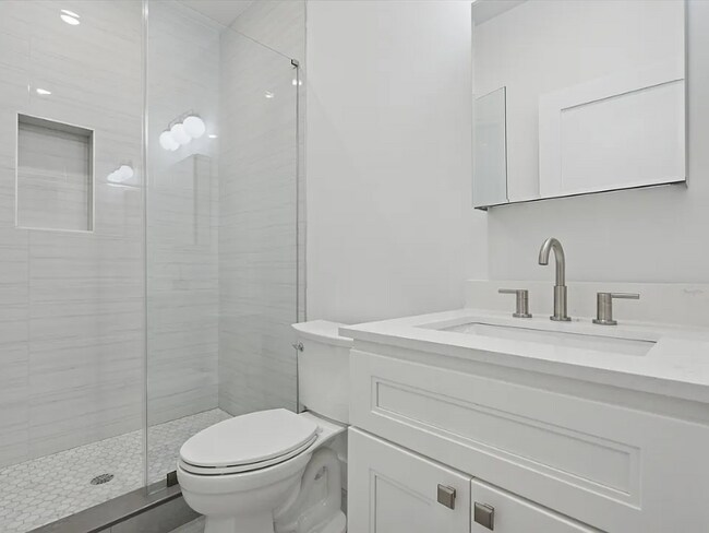 Photo - 178 W Seymour St Unidad 12