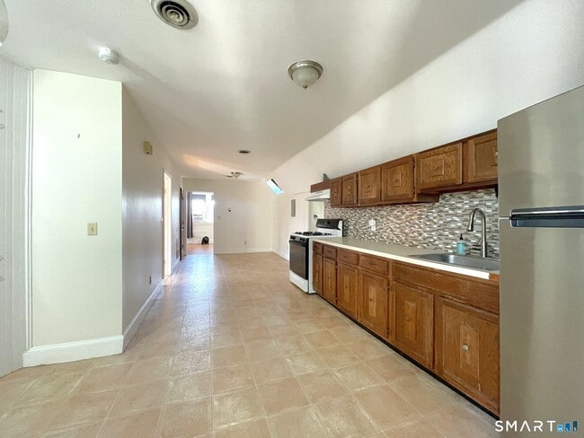 771 Orange St Unit 3rd Floor