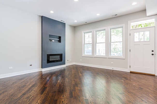 Photo - 1458 W Chestnut St