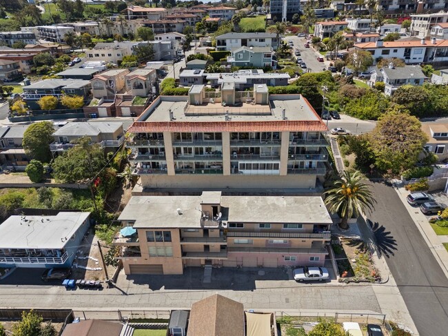 Building Photo - 2910 S Peck Ave Rental
