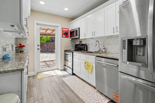 Photo - 2480 NE 13th Terrace