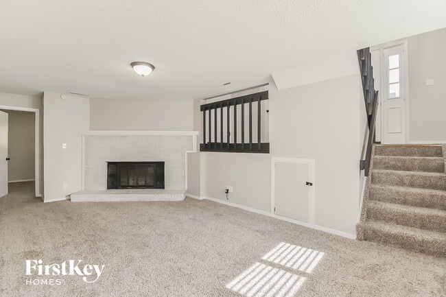 Photo - 2273 Farnsworth Dr