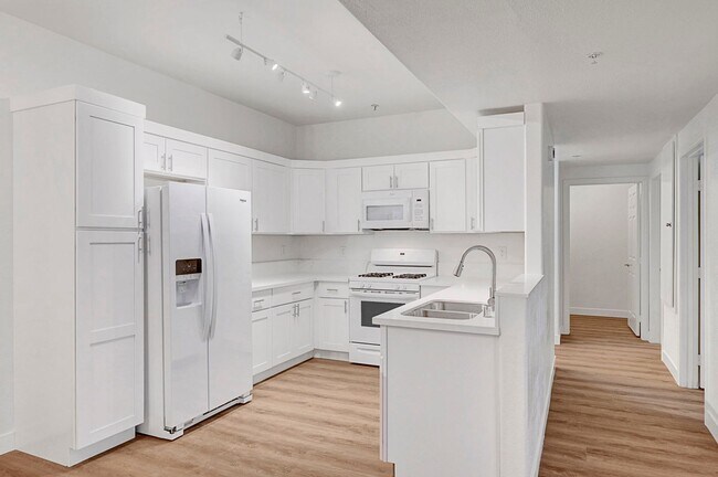 Photo - Spacious 3-Bed Condo with Updated Kitchen & Baths Unit 5129