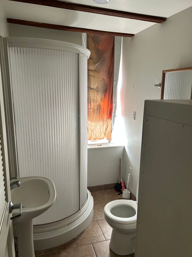 Photo - 324 Washington St Unidad B