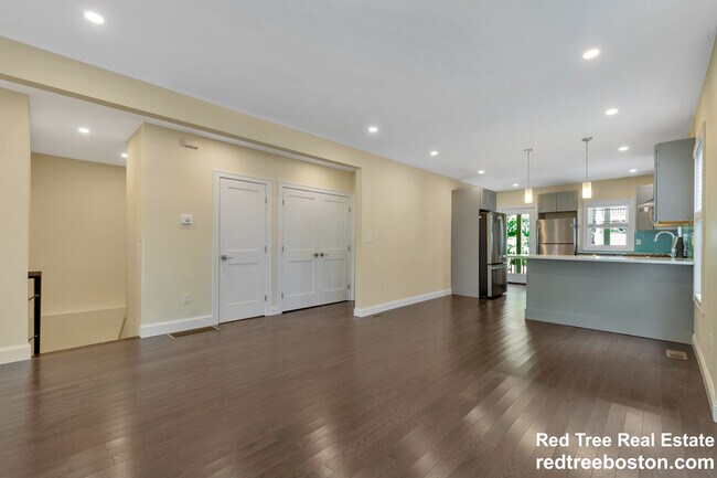 Photo - 161 4th St Unit 1