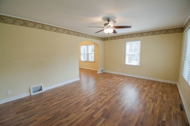 Photo - 700 9th Ave NW Unit 700 9th Ave NW