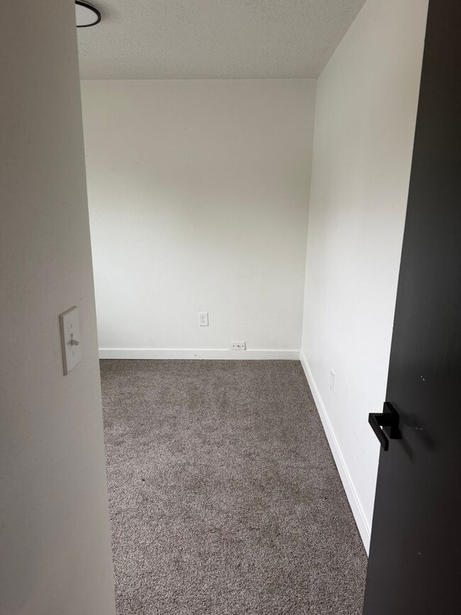 Photo - 1812 SW Eaton Blvd
