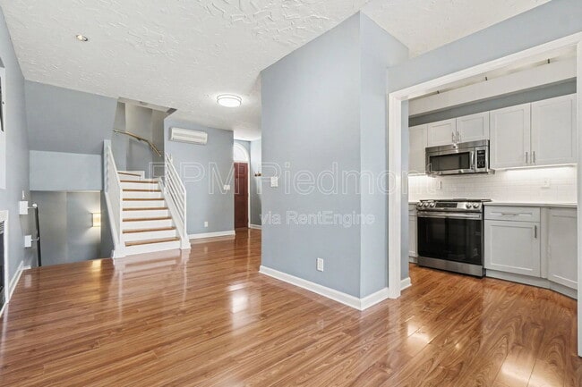 Photo - 751 Piedmont Ave NE